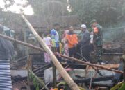 Diduga Konsleting Arus Listrik, Satu Rumah Di Ciambar Ludes Terbakar