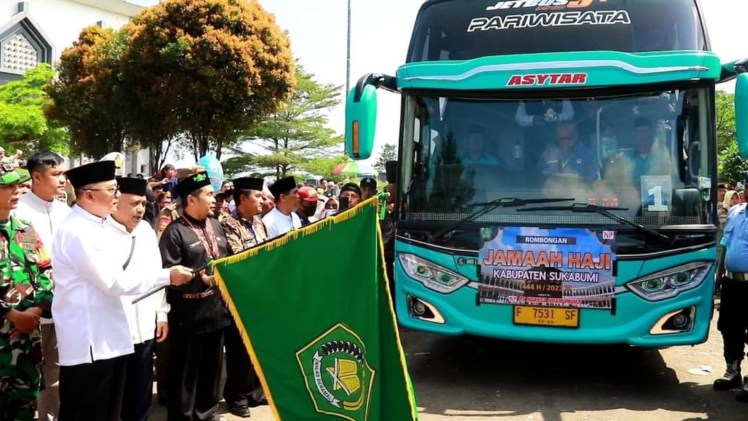 Wabup Sukabumi Berangkatkan 400 Jemaah Haji Kloter 6 Tahun 1444 H 2023