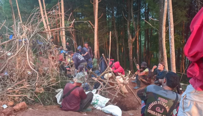Gurandil Tewas Tertimbun Galian Emas di Sukabumi