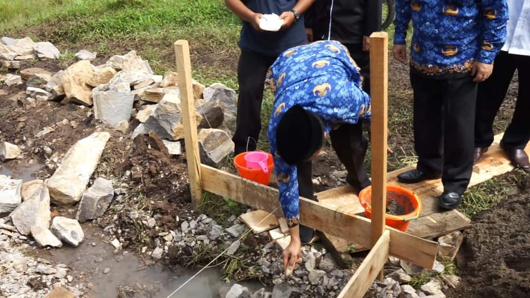 Peletakan Batu Pertama Gedung STISIP WPM, Sekda Dorong Generasi Bangsa ke Pendidikan yang Lebih Tinggi