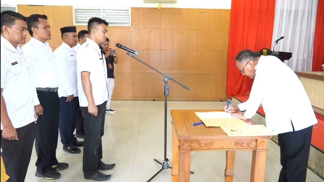 Pelantikan Sekretaris dan Staf PPK oleh Wakil Bupati Sukabumi