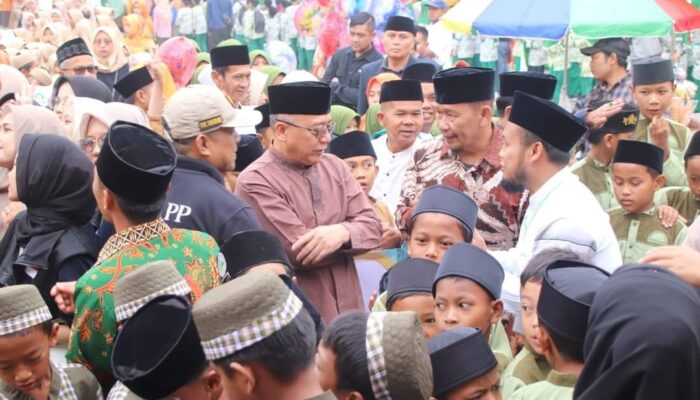 Wabup Lepas Pawai Ta’aruf, Gebyar Muharram di Kecamatan Caringin Sukabumi