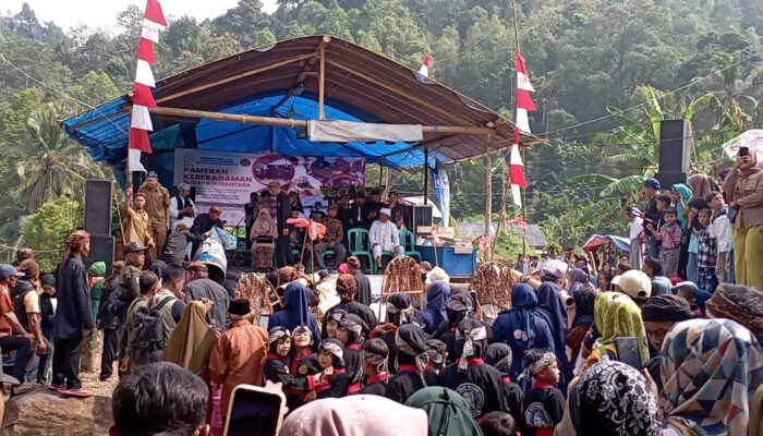 Tradisi Seren Taun Kasepuhan Cireundeu Sukabumi: Kearifan Lokal & Syukur Hasil Panen