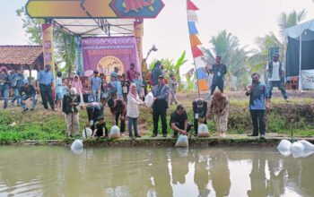 Restorasi Ekosistem Sungai Cimandiri melalui Restocking 3000 Ikan Nilem oleh Dinas Perikanan