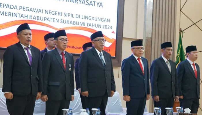 21 Pegawai PNS Kab. Sukabumi Raih Penghargaan Satyalancana Karya Satya dari Presiden RI