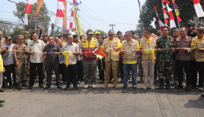 Bupati Marwan Resmikan Jembatan Cicewol Cidahu