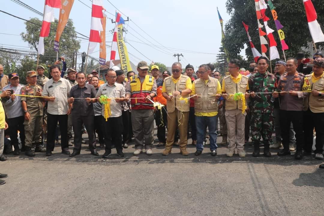 Bupati Marwan Resmikan Jembatan Cicewol Cidahu