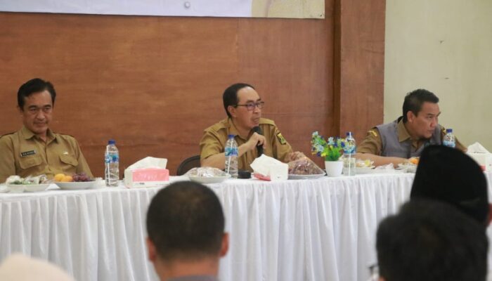 Sekda Minta Pegawai Perumda Agro Sukabumi Mandiri Kuatkan Kebersamaan dan Motivasi Kerja