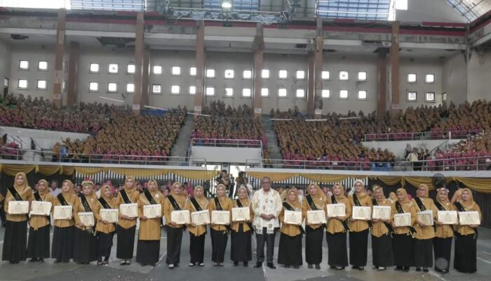 Bupati Sukabumi Kukuhkan 2000 Peserta Perahu Kertas