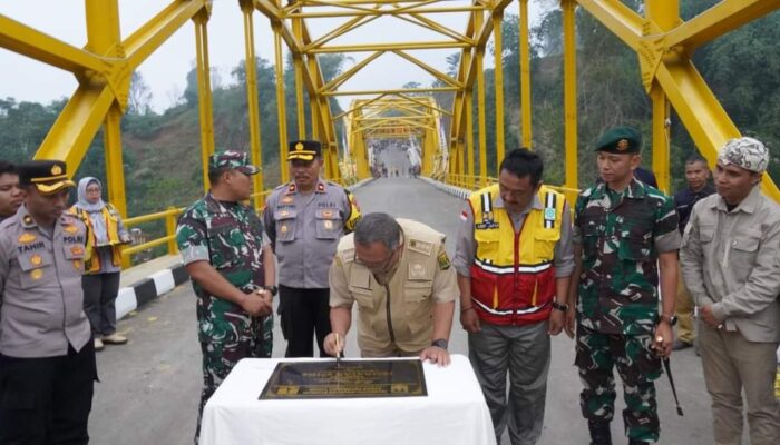 Jembatan eMHa di Kadudampit Diresmikan Bupati Sukabumi