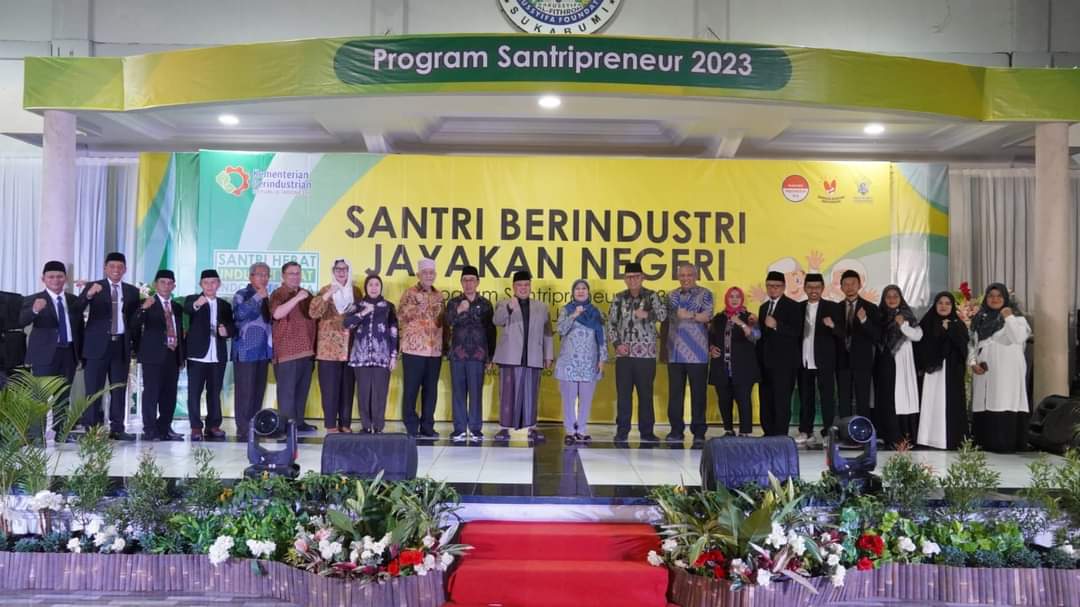 Dampingi Dirjen Industri Kecil ke Ponpes Darussyifa Al Fitroh, Kang Ade Apresiasi Program Santripreneur