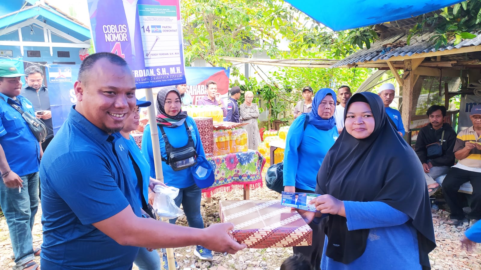 Ferdy Ferdian Bazar Minyak Goreng di Cicurug, Warga Antusias