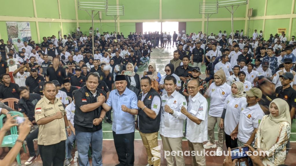 Ribuan Koordinator TPS Dikukuhkan dalam Acara Konsolidasi Partai Gerindra di Sukabumi