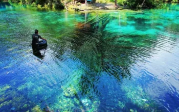 Danau Paisu Pok: Cermin Langit nan Tersembunyi di Sulawesi Tengah