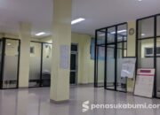 Proyek Penyekatan Kantor Kecamatan Cicurug Dinilai Janggal: Anggaran Besar, Pengerjaan Malam, dan Tak Ada Papan Proyek