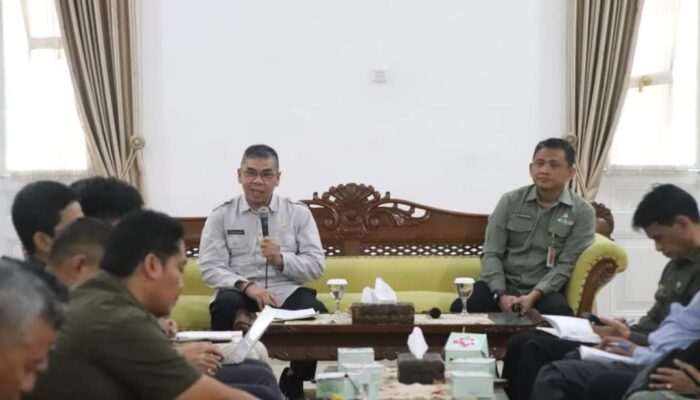 Rapat Evaluasi Kinerja PTSP dan Percepatan Pelaksanaan Berusaha di Kabupaten Sukabumi