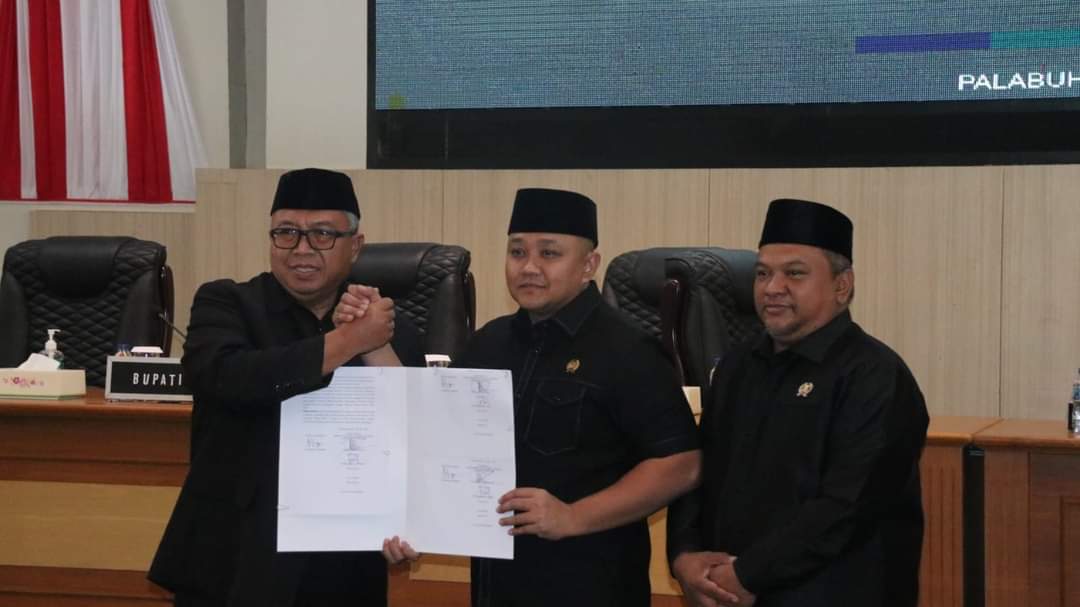 DPRD Kabupaten Sukabumi Gelar Rapat Paripurna untuk Pengambilan Keputusan RPJPD Tahun 2025-2045