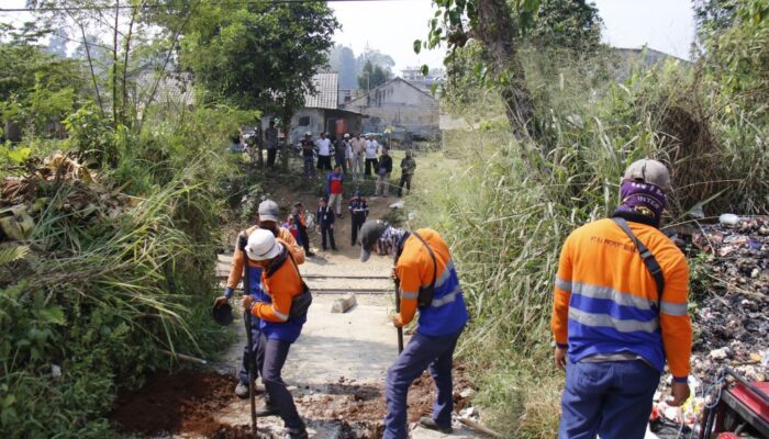 Kurangi Potensi Kecelakaan, KAI Daop 1 Jakarta Tutup Perlintasan Liar di Cicurug Sukabumi