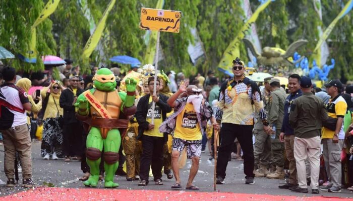 Foto: Kura-Kura Ninja di Festival Bunga Kabupaten Sukabumi