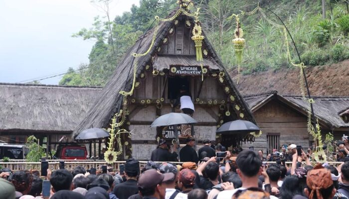 Seren Taun ke 656 Kampung Adat Kasepuhan Gelar Alam