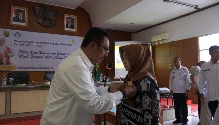 Bupati Sukabumi Kukuhkan Hj. Rina Rosmaniar sebagai Bunda PAUD, Fokus pada Layanan Holistik dan Penurunan Stunting