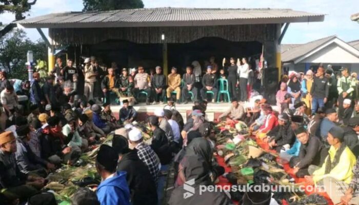 Ribuan Warga Padati Desa Girijaya untuk Puncak Seren Taun ke-189