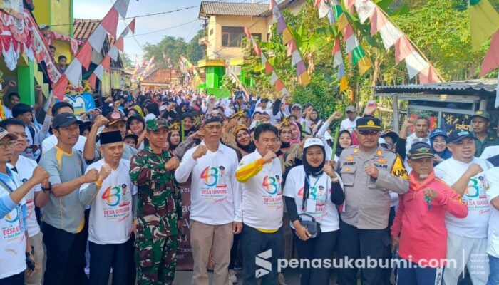 Warga Desa Girijaya Semarakkan HUT ke-43 dengan Jalan Santai