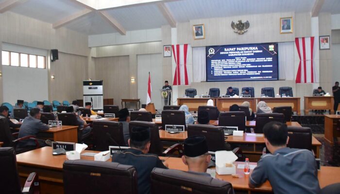 Paripurna DPRD: Wakil Bupati Sampaikan Nota Pengantar Raperda Pertanggungjawaban APBD 2025 dengan Raihan WTP ke-12