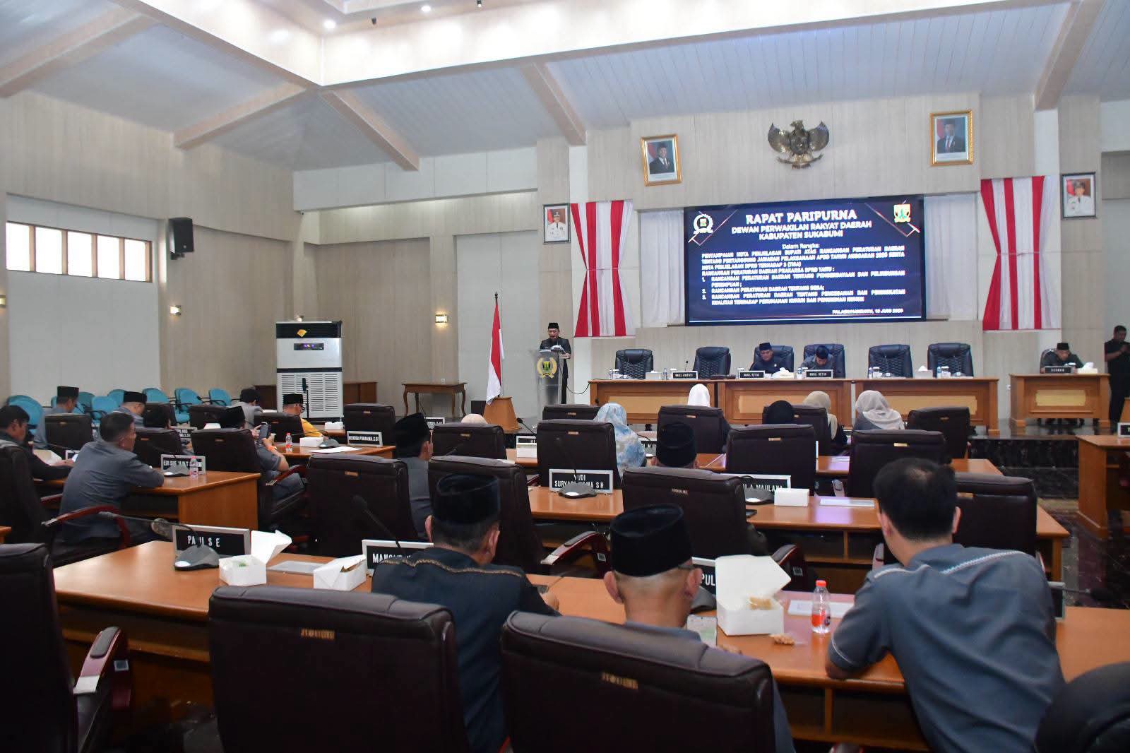 Paripurna DPRD: Wakil Bupati Sampaikan Nota Pengantar Raperda Pertanggungjawaban APBD 2025 dengan Raihan WTP ke-12
