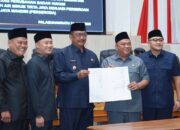 Paripurna Ke-10 DPRD Kabupaten Sukabumi: Bapemperda Paparkan Hasil Bahasan, Bupati Sampaikan Nota Pengantar PDAM