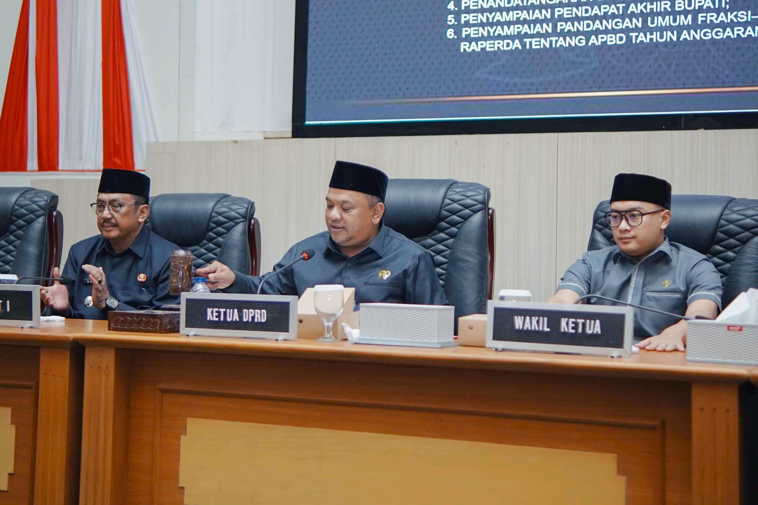 Paripurna ke-23 DPRD Kabupaten Sukabumi Bahas Dua Raperda dan Pandangan Fraksi atas APBD 2027